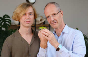 Masters of Microscopy Grigorii Timin Michel Milinkovitch
